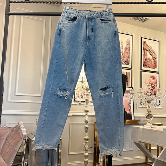 AS NEW ZARA HIGH WAIST MOM JEANS SIZE 8 - Picture 15 of 16